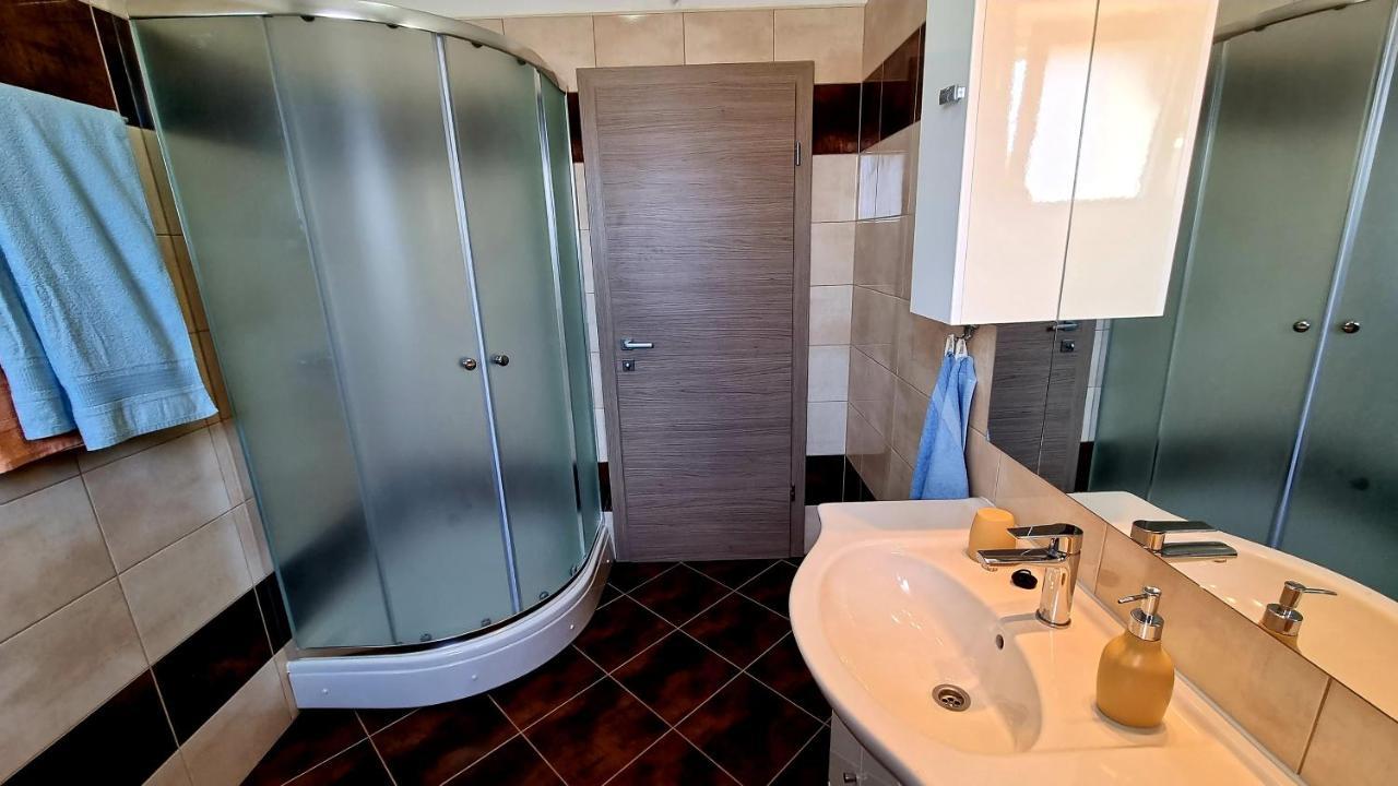 Apartments Bava Трогир Экстерьер фото