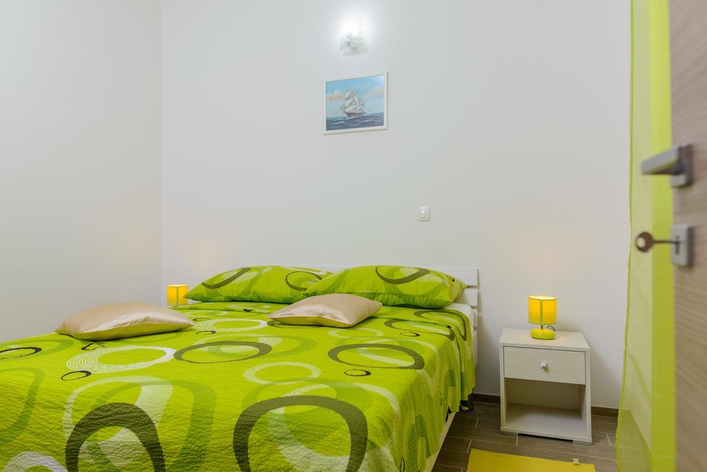 Apartments Bava Трогир Экстерьер фото